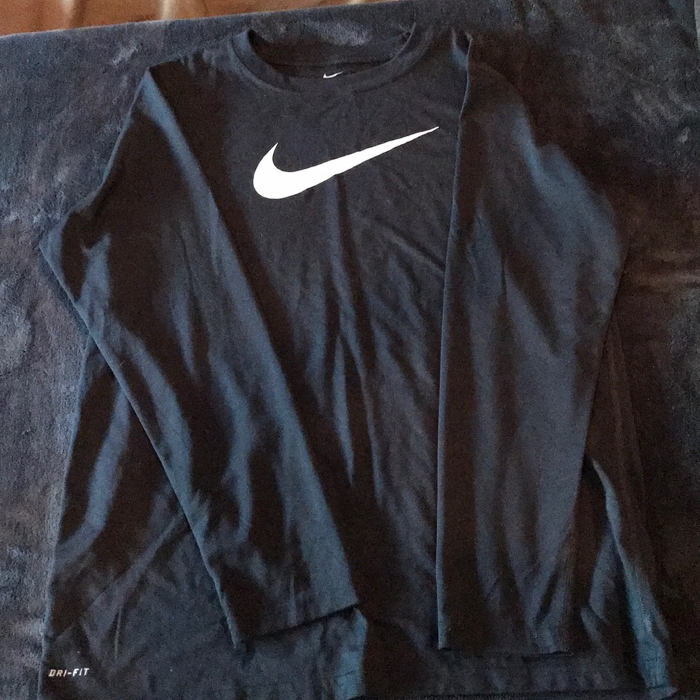 Nike (Big Boys) XL DRI-FIT Long Sleeve